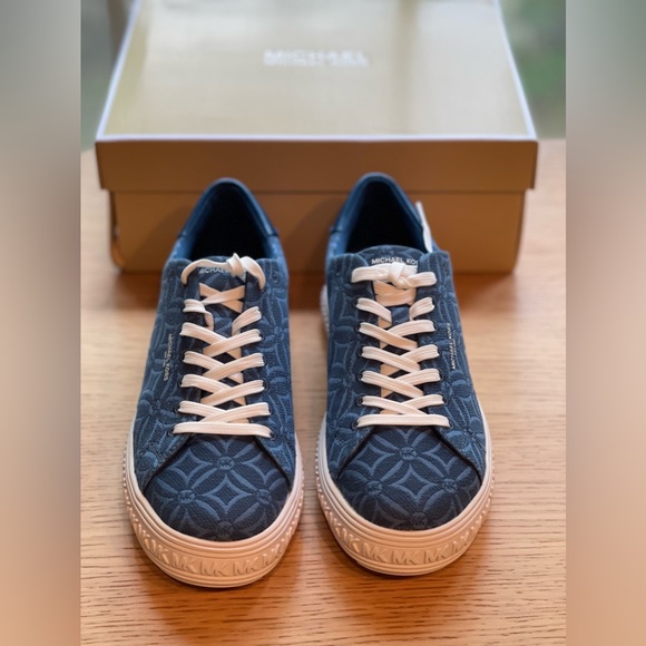Michael Kors Blue Sneakers for women in a BOX size 8 - Picture 3 of 10